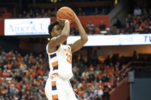 Elijah Hughes exited the game with an injury in the first half, but returned to score 19 points for the Orange.